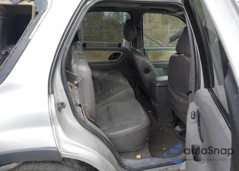 2002 Ford Escape Xlt from USA, damaged, VIN 1FMYU04172KA70141